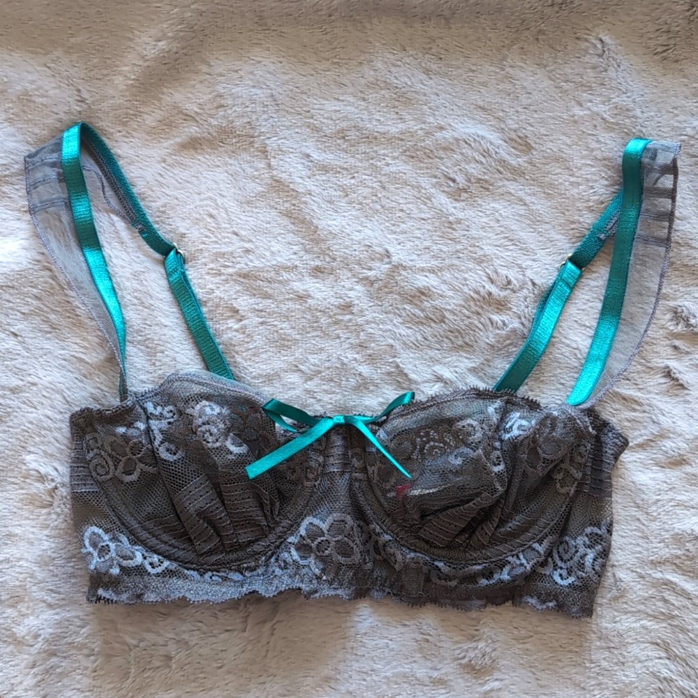 NWOT PASSIONATA BRA 34B